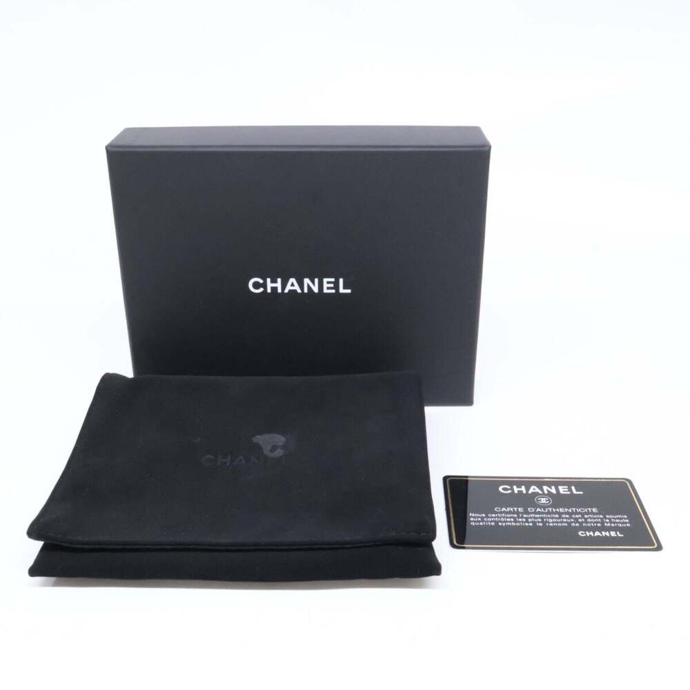 CHANEL Vintage Gray Caviar Leather Wallet - Picture 9 of 9